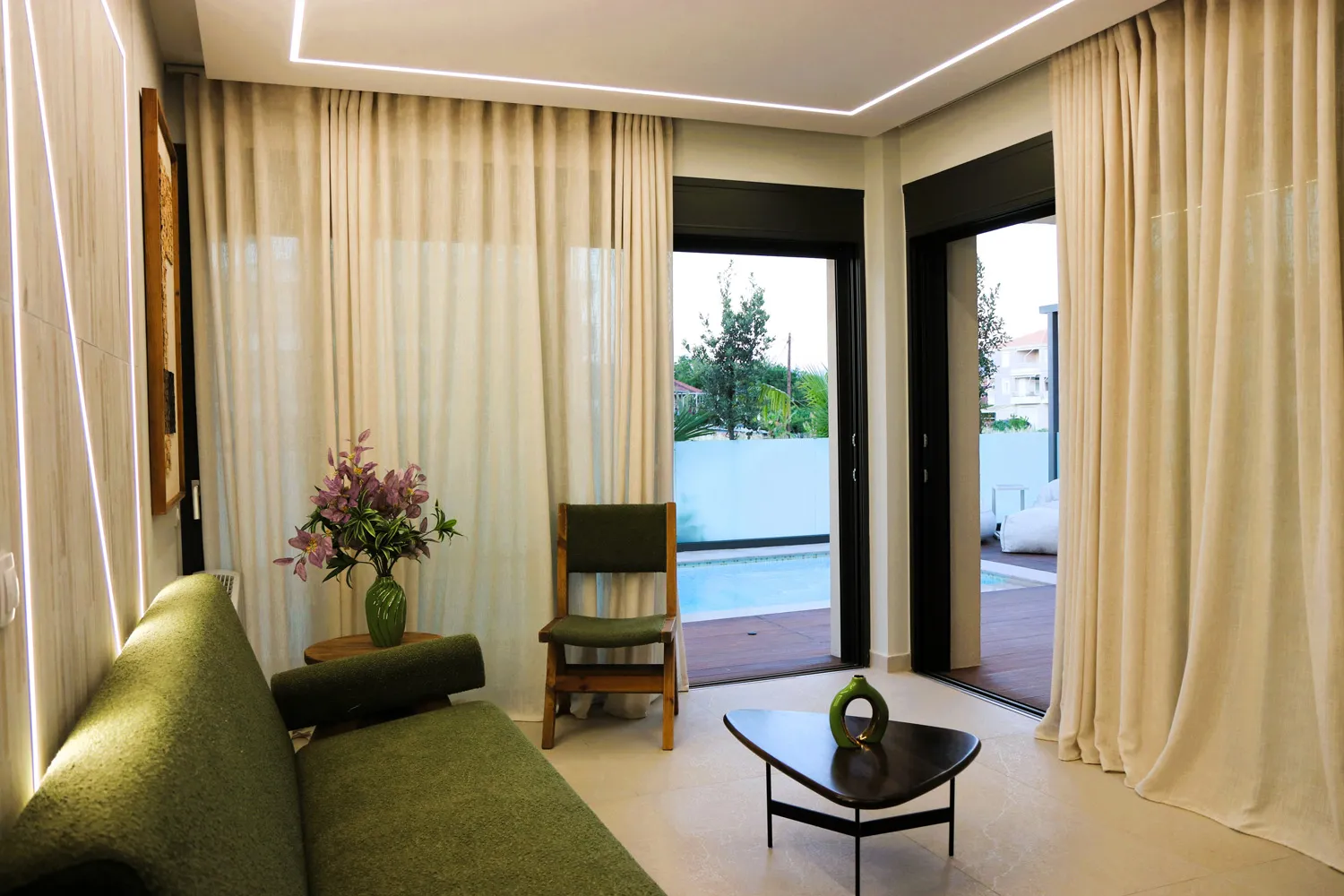 lefkada-city-indoor_04_suite01