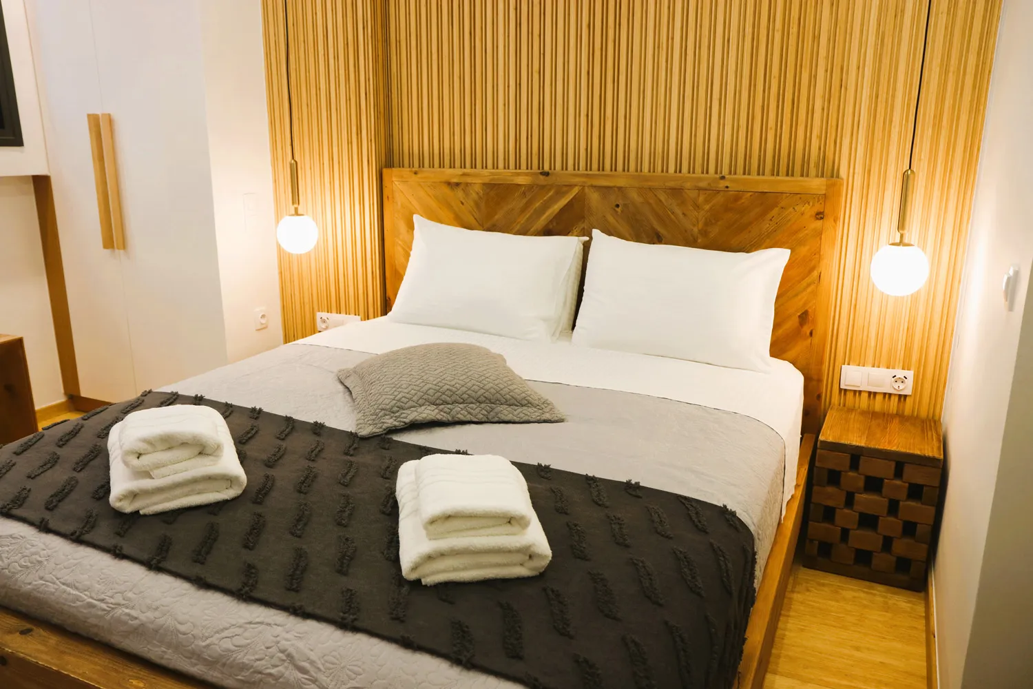 lefkada-city-indoor_09_suite01