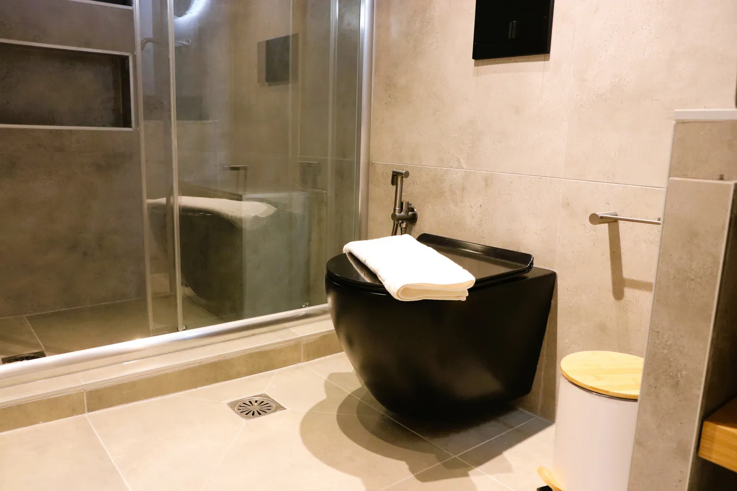lefkada-city-indoor_15_suite02