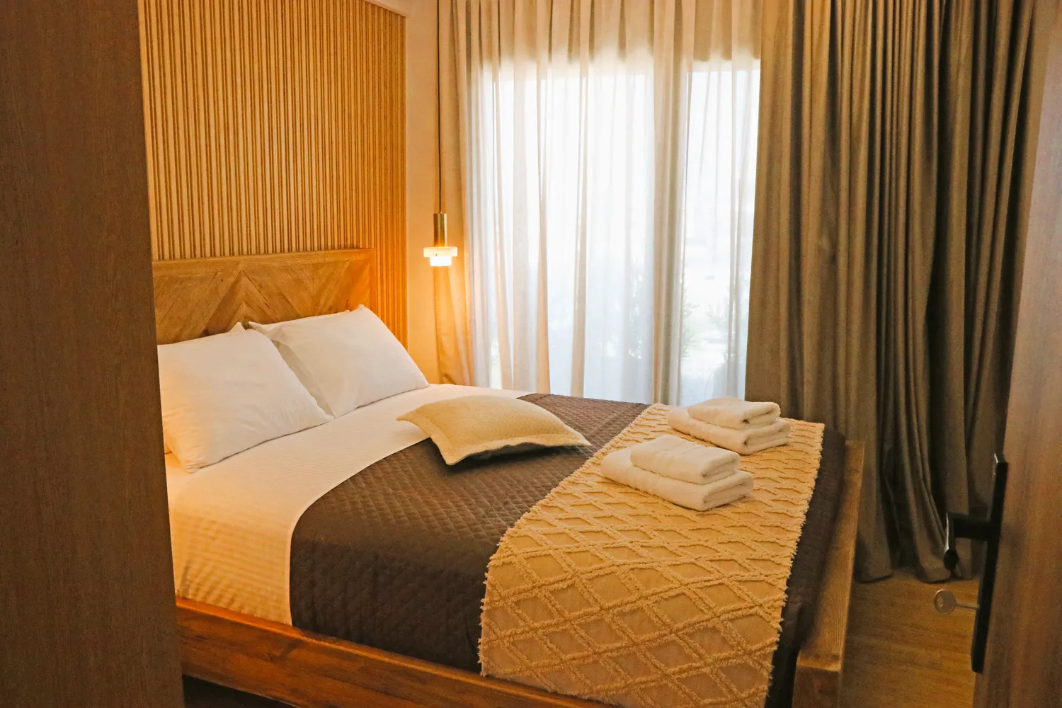 lefkada-city-indoor_38_suite02