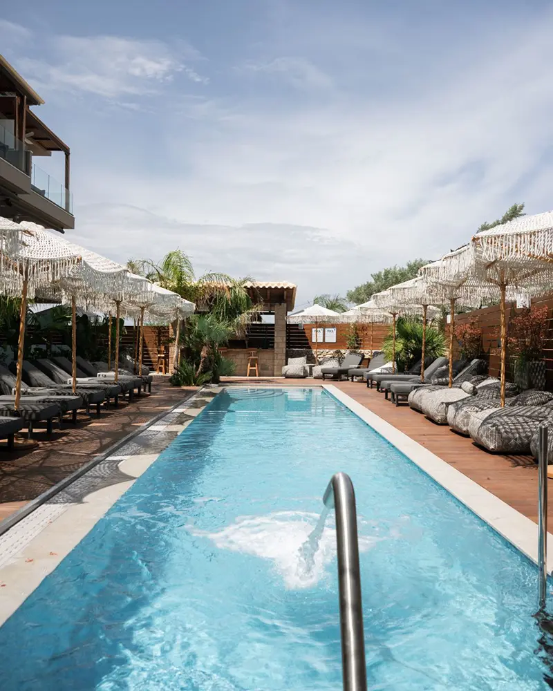 boutique-suites-vertical-04